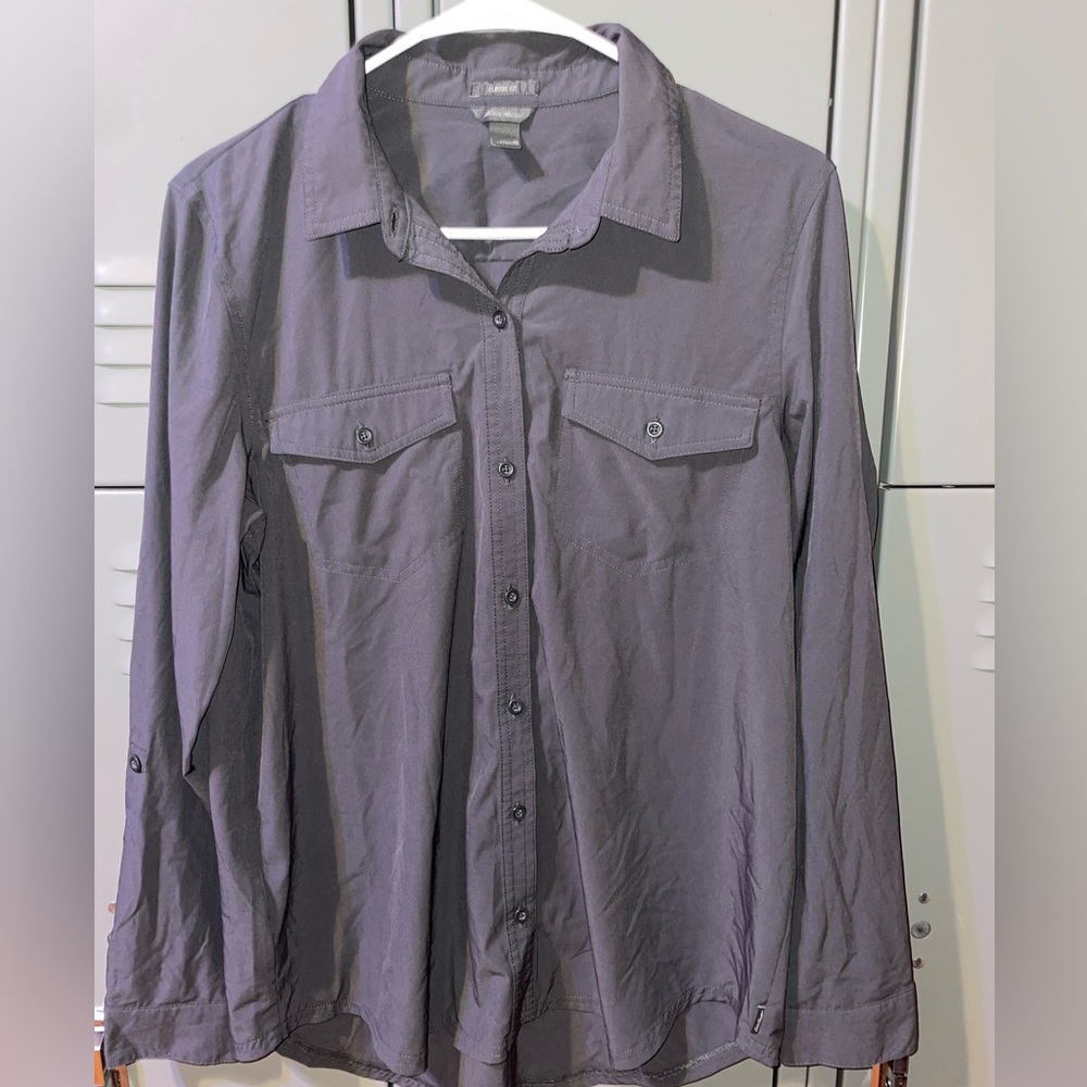 Eddie Bauer Medium Women’s Button down collard shirt